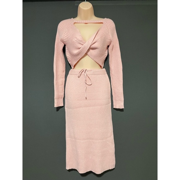 Pink Diamond Dresses & Skirts - Pink knit cropped top + skirt NWT